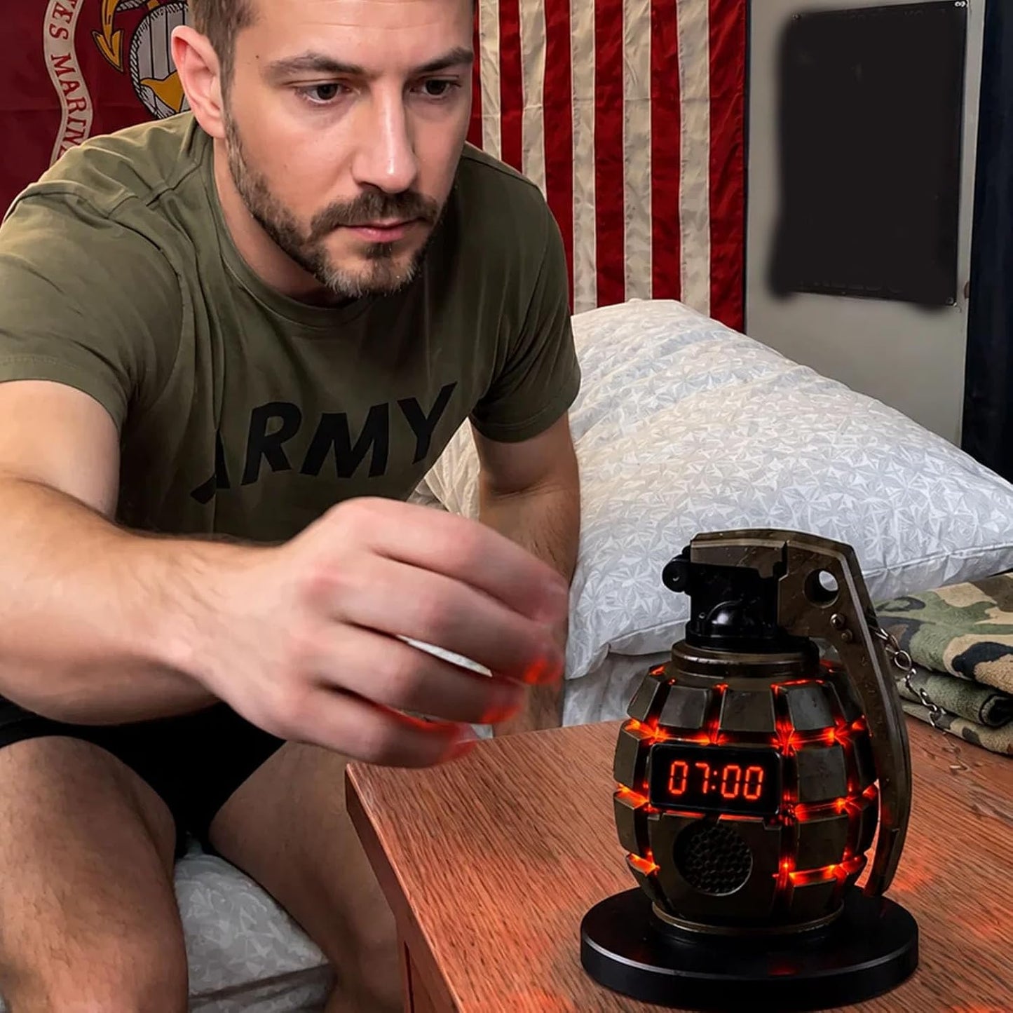 💣 Tactical Military Grenade Alarm Clock – Interactive Pin‑Pull Wake‑Up System