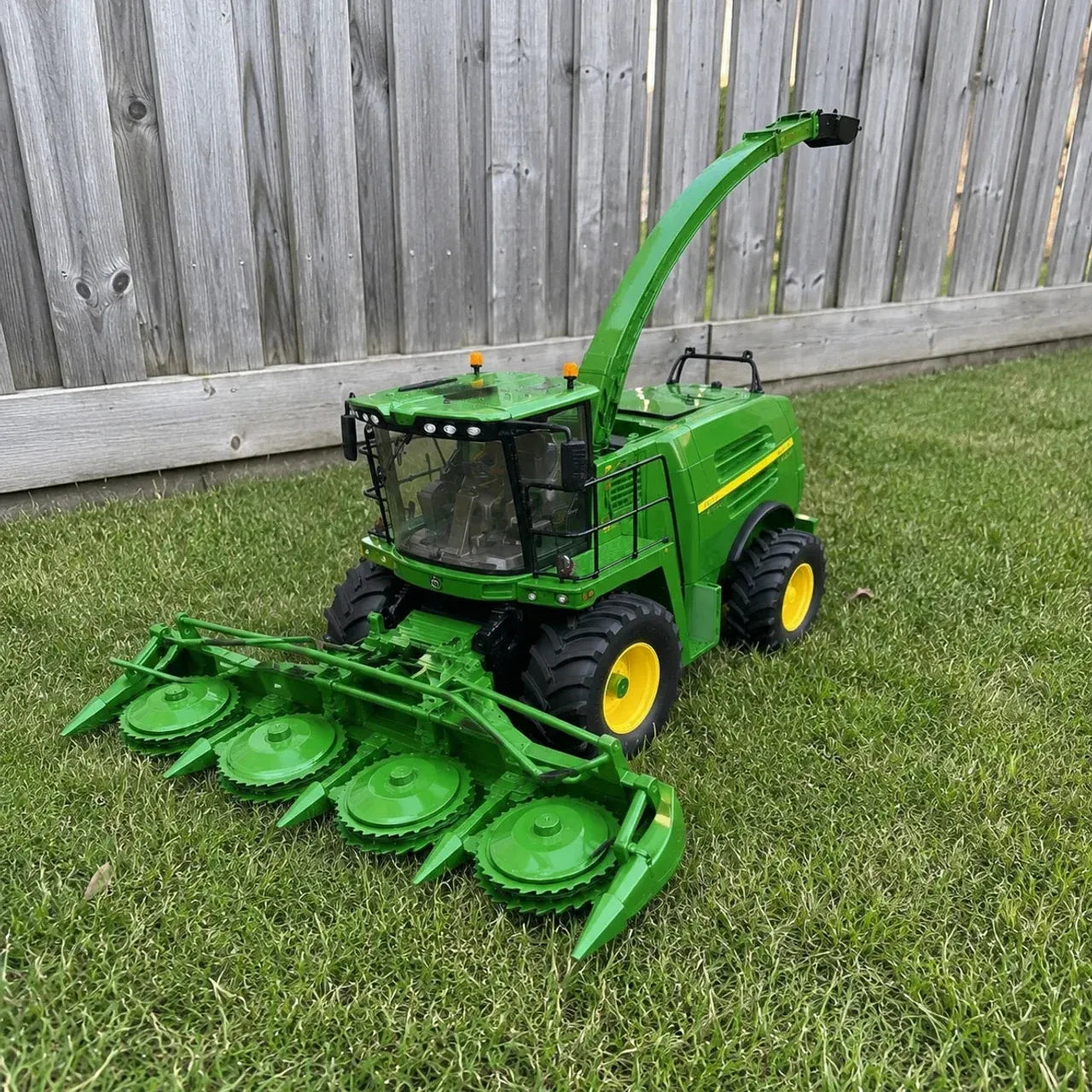 🌿 DualCut Cordless Grass Trimmer – Keep Your Lawn Looking Fresh With Less Effort